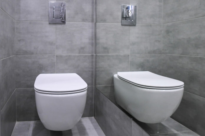 interno del water in Un appartamento in stile Krusciovka