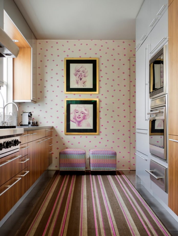 design decorativo di una cucina stretta
