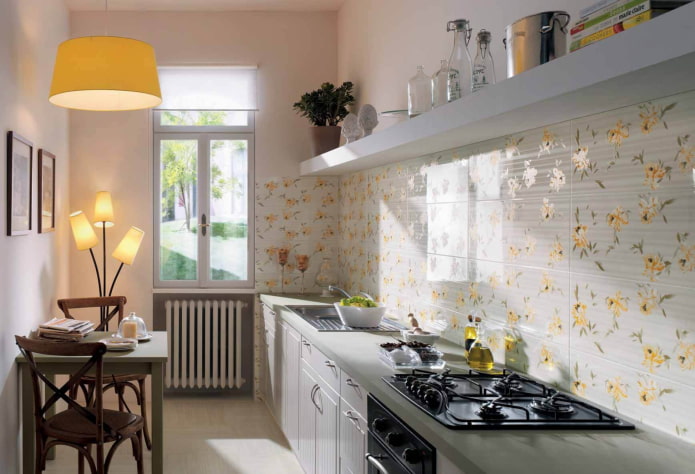 decorazione di uno spazio cucina stretto