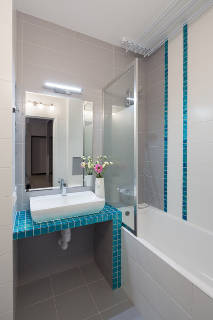 Bagno moderno in stile minimalista
