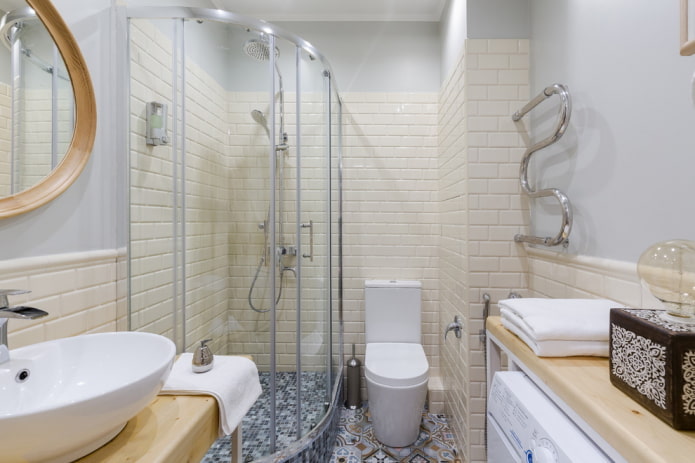 disposizione di un bagno combinato