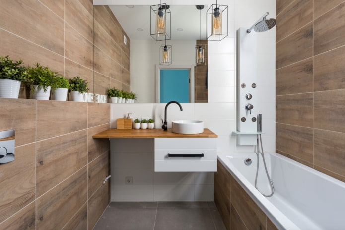 piano d'appoggio nel bagno