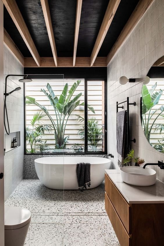 bagno bianco al centro