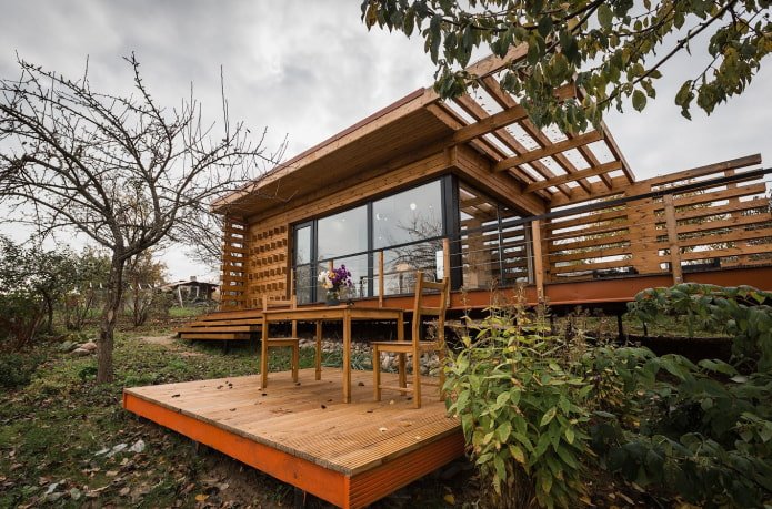 casa a graticcio con terrazza