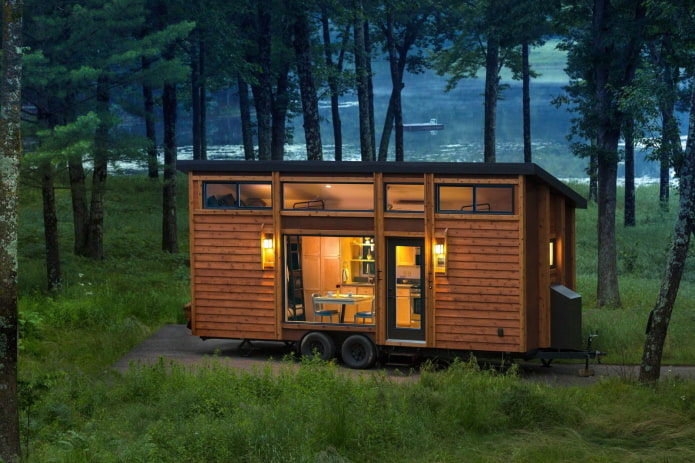 insolito camper su ruote