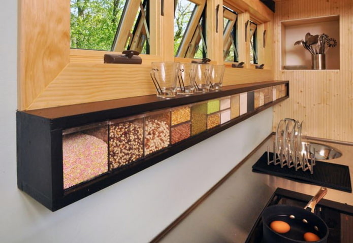 zona cottura in un camper