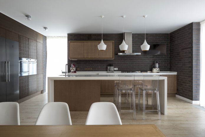 Cucina nella casa nel bosco