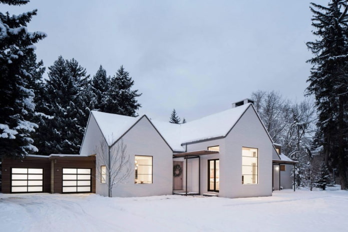 casa bianca in stile scandinavo