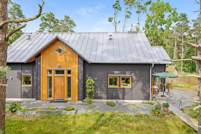 casa grigia in stile scandinavo