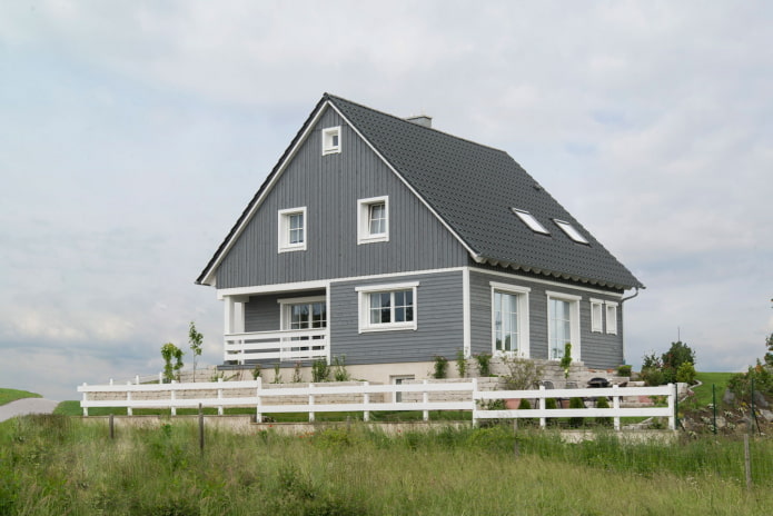 casa grigia in stile scandinavo