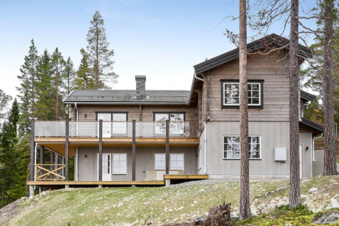 grande casa in stile scandinavo