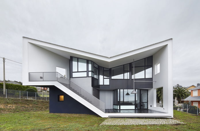 casa a due piani in stile high-tech