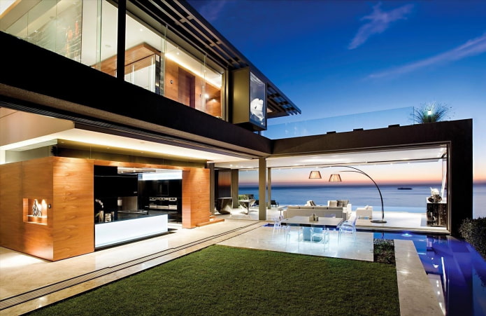 casa in stile high-tech in riva al mare