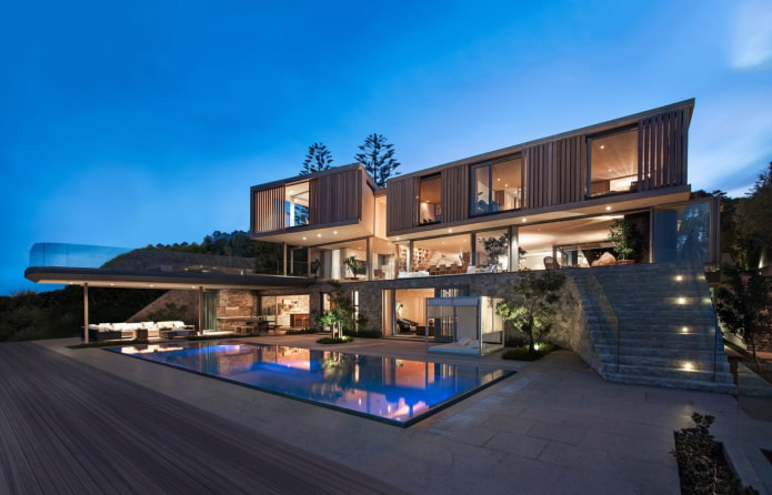 casa in stile high-tech in riva al mare