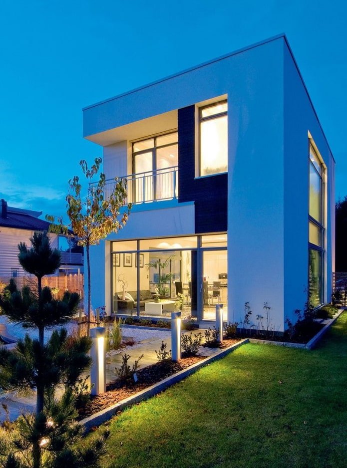 piccola casa in stile high-tech