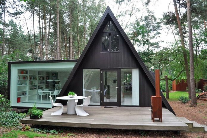piccola casa in stile high-tech