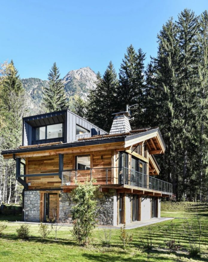 casa con balcone circolare
