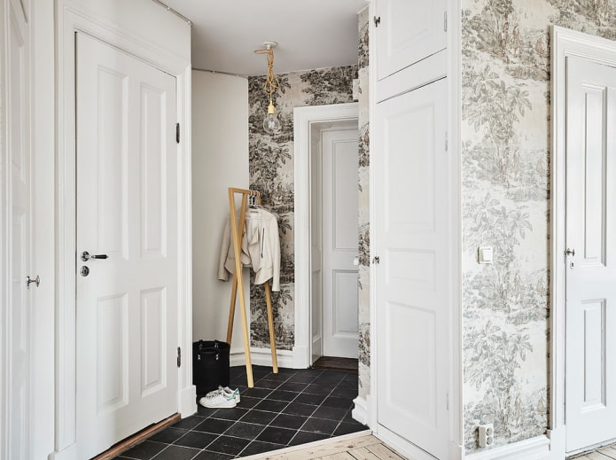 porte all'interno del corridoio in stile scandinavo
