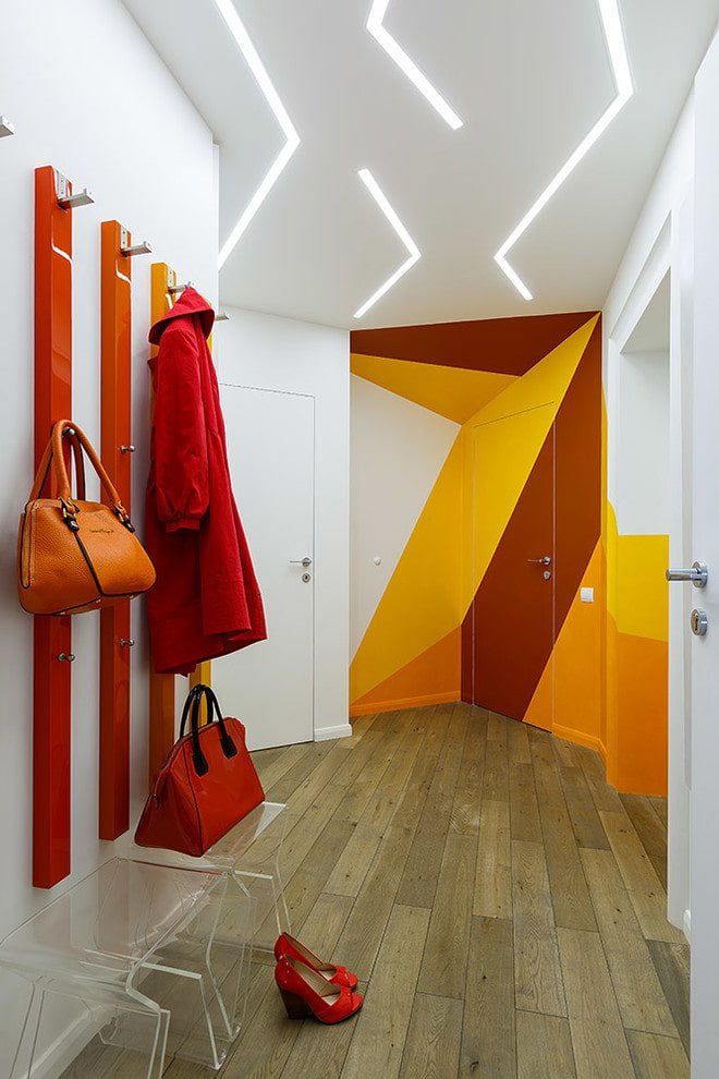 porte all'interno del corridoio in stile moderno