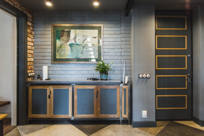 porta d'ingresso nel corridoio in stile loft