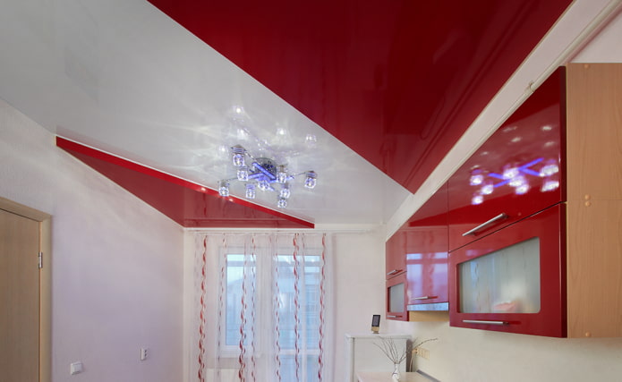 soffitto rosso e bianco