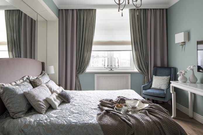 combinazione di grigio e lilla sulle tende della camera da letto