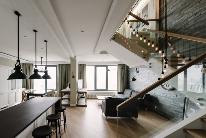 decorazione dell'interno di un appartamento a due livelli