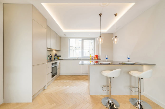 design a due livelli con illuminazione in cucina