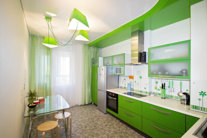 design lucido a due livelli in cucina