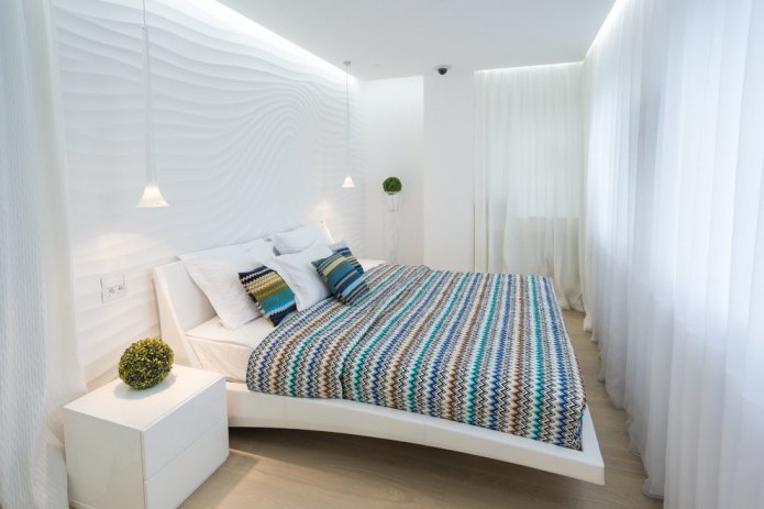 letto matrimoniale bianco all'interno