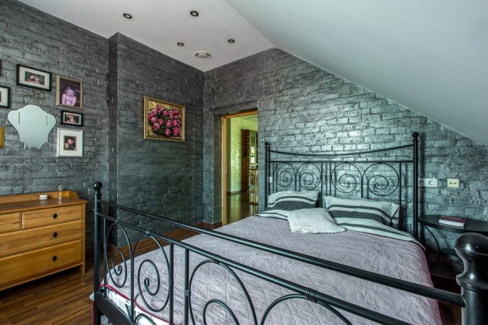 letto matrimoniale forgiato all'interno