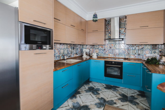dimensioni del grembiule all'interno della cucina