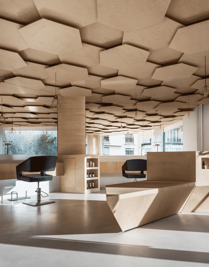 struttura del soffitto in compensato figurato