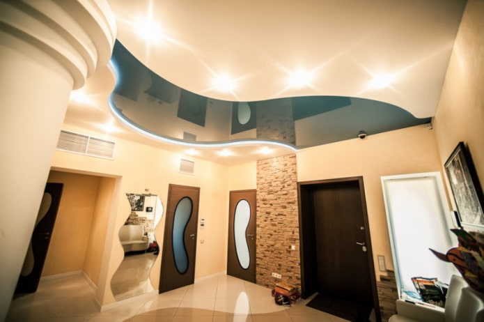 struttura del soffitto figurato in corridoio