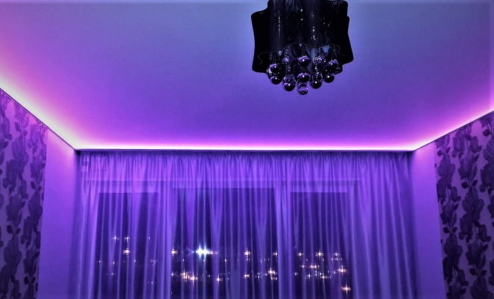 soffitto viola con retroilluminazione