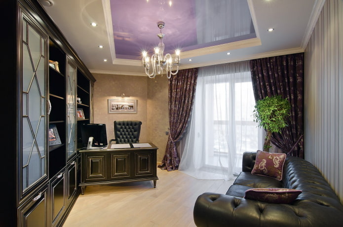 soffitto in tonalità viola nell'interno