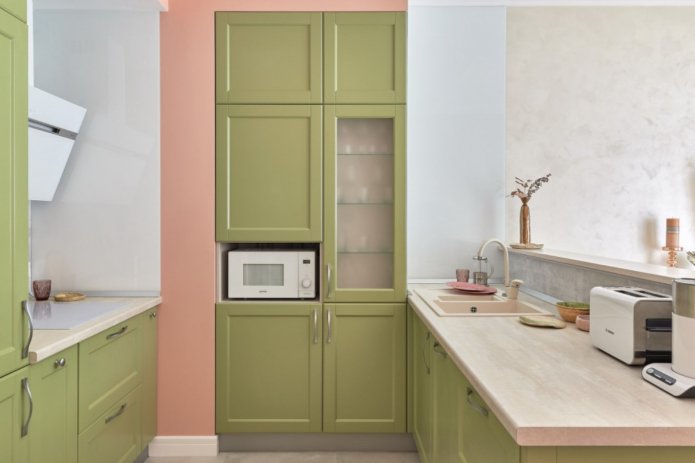 rosa nell'interno della cucina