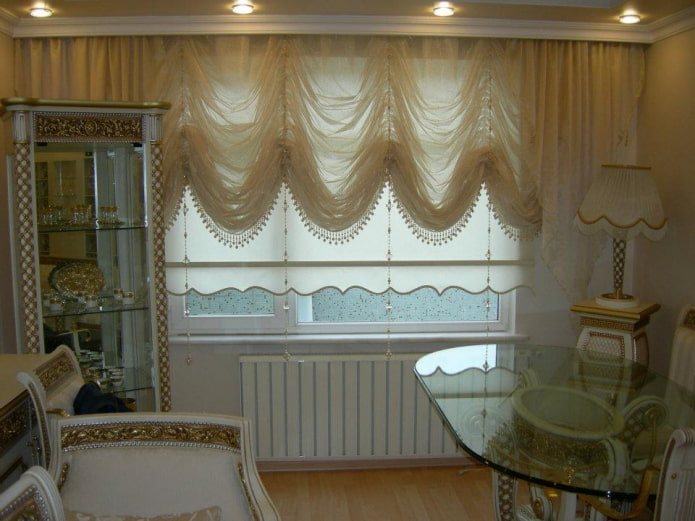 tende francesi beige all'interno