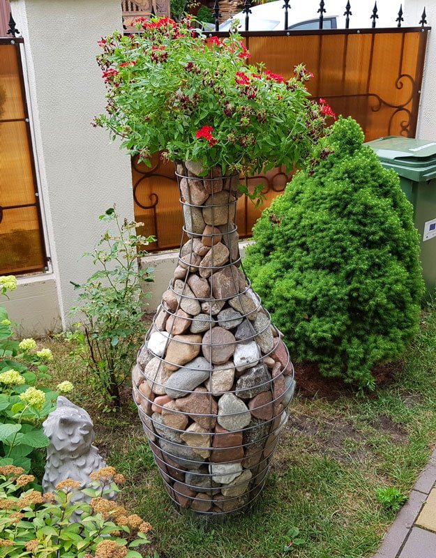 gabbione a forma di vaso
