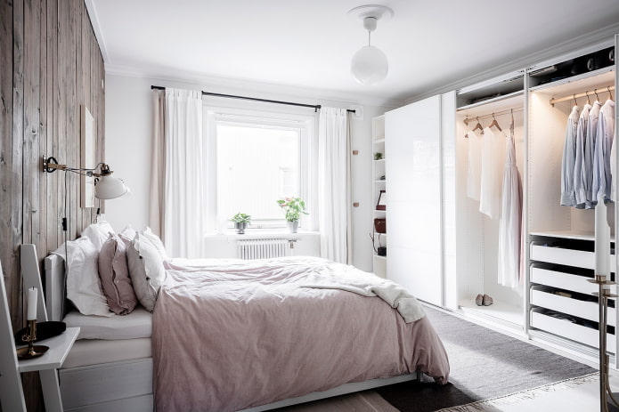 armadio nell'interno della camera da letto