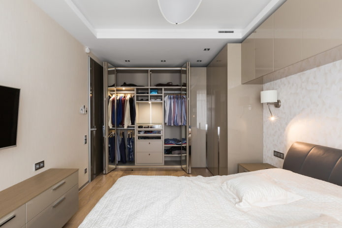 armadio nell'interno della camera da letto