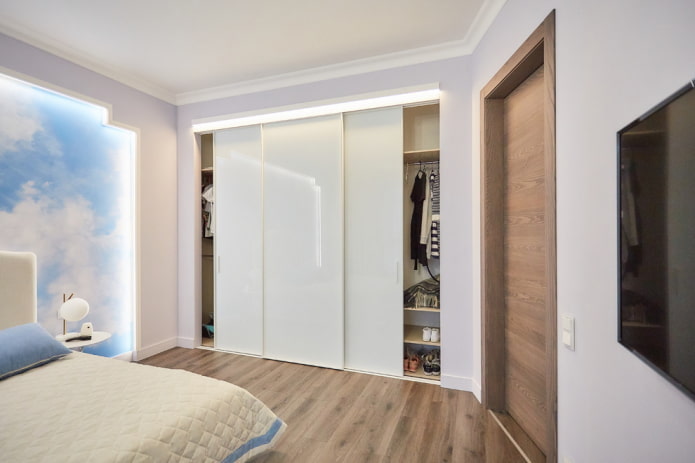 Armadio a muro nell'interno della camera da letto