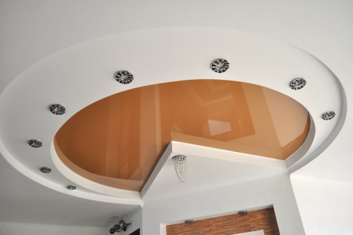struttura del soffitto teso bianco e marrone