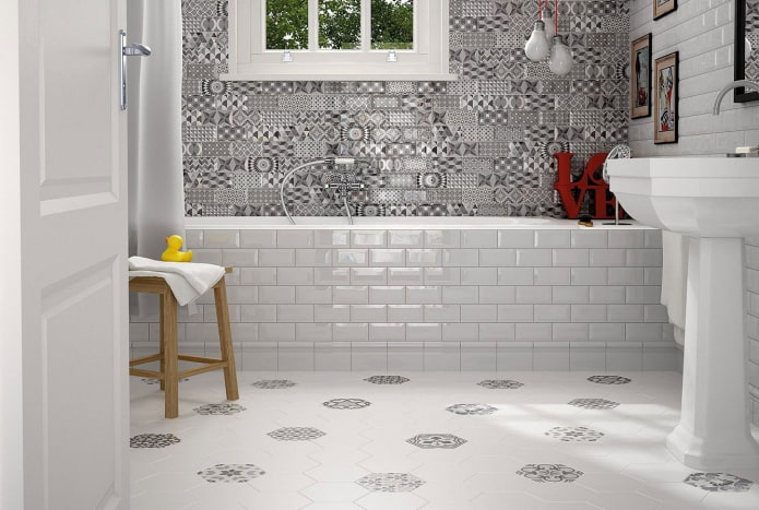 parete divisoria per bagno con piastrelle smaltate