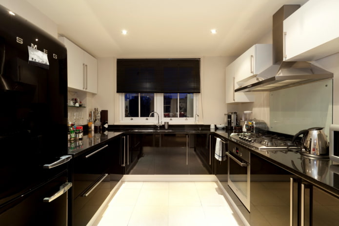 cucina nera lucida