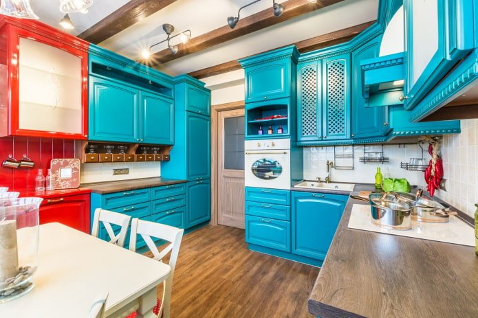 cucina blu e rossa