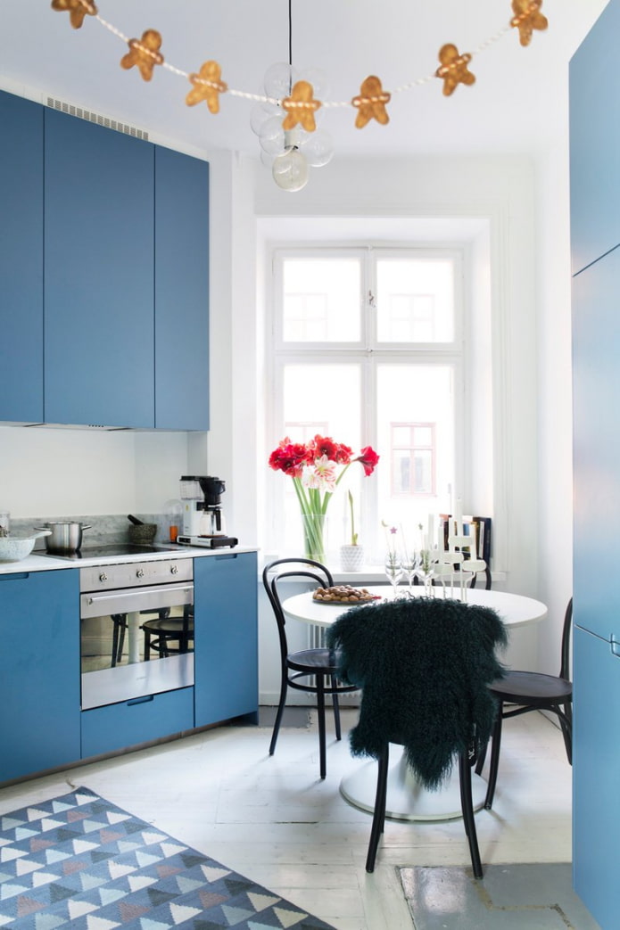 cucina dalla forma irregolare