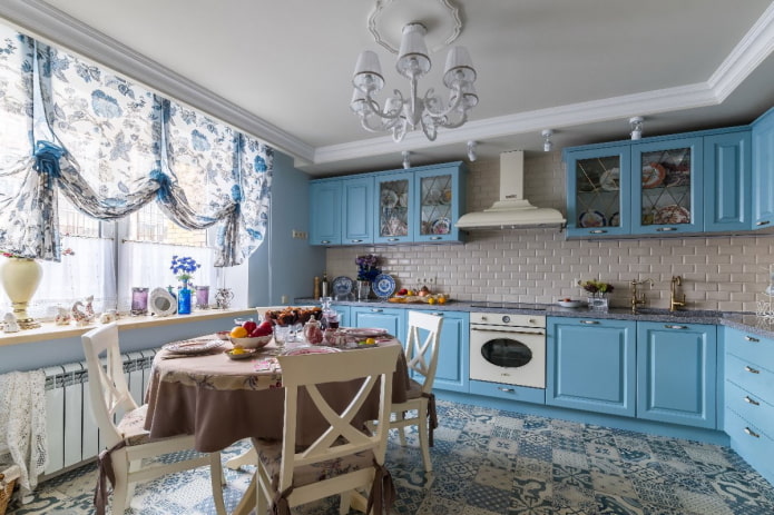 tende alla francese in cucina
