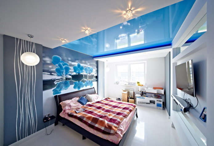 soffitto teso lucido di colore blu