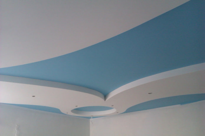 struttura sospesa in cartongesso blu